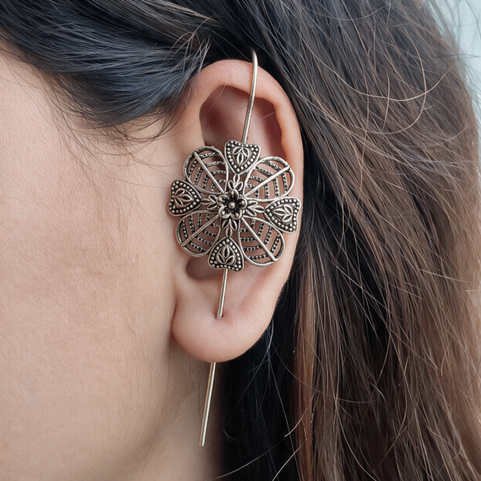 magnific__replace-2-earcuff-in-image-1-ear__46992