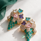 magnific__replace-image-1-earnings-with-image-2-and-close-up__15468