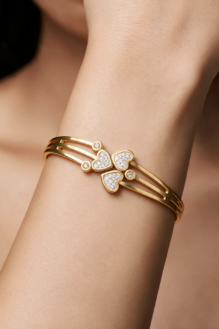Gold-Plated Triple Heart Bracelet with Cubic Zirconia Stones – Elegant Sparkling Jewellery