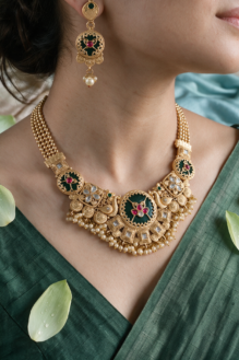 Emerald Floral Heritage Necklace Set