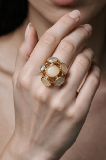 Golden Bloom Floral Cluster Statement Ring – Bold Yellow Stone