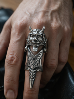 Japanese Hannya Demon Mask Knuckle Ring – Gothic